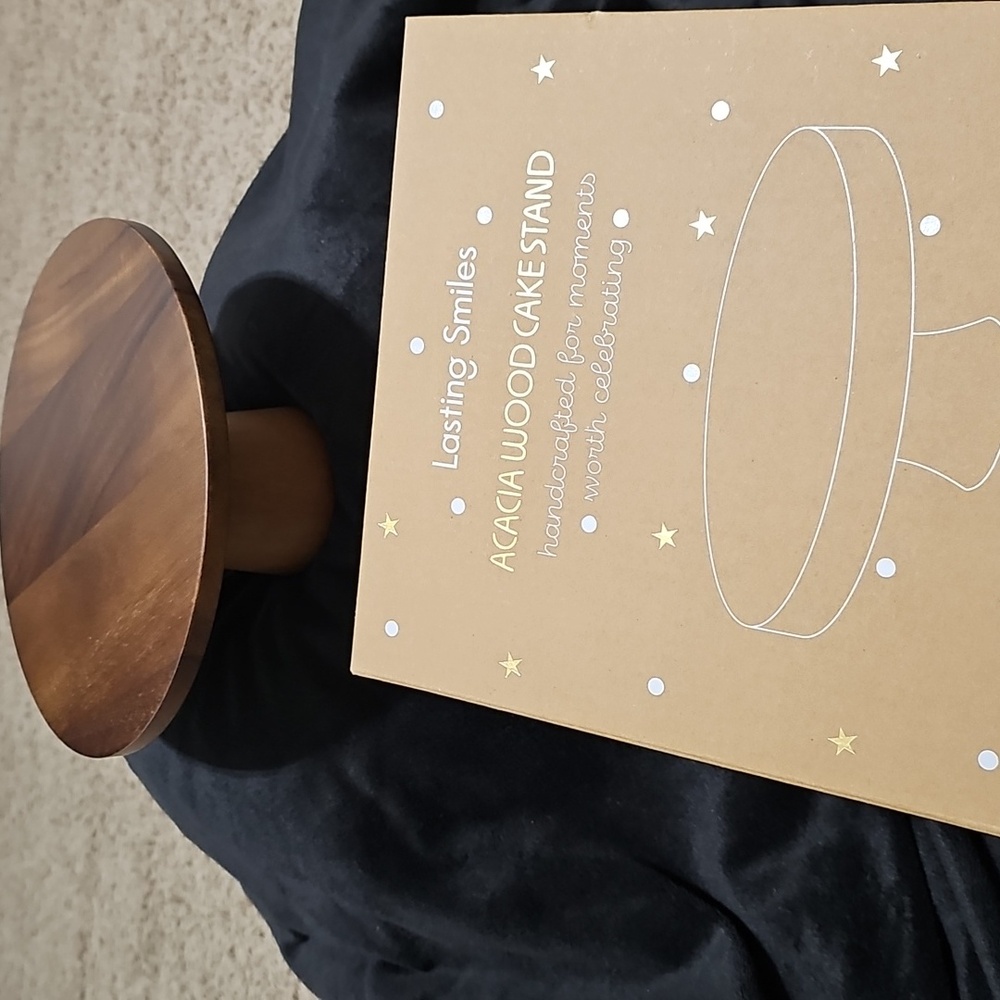NEW Lasting Smiles Acacia Wood Cake Stand Display Tray Pie Desserts Serving